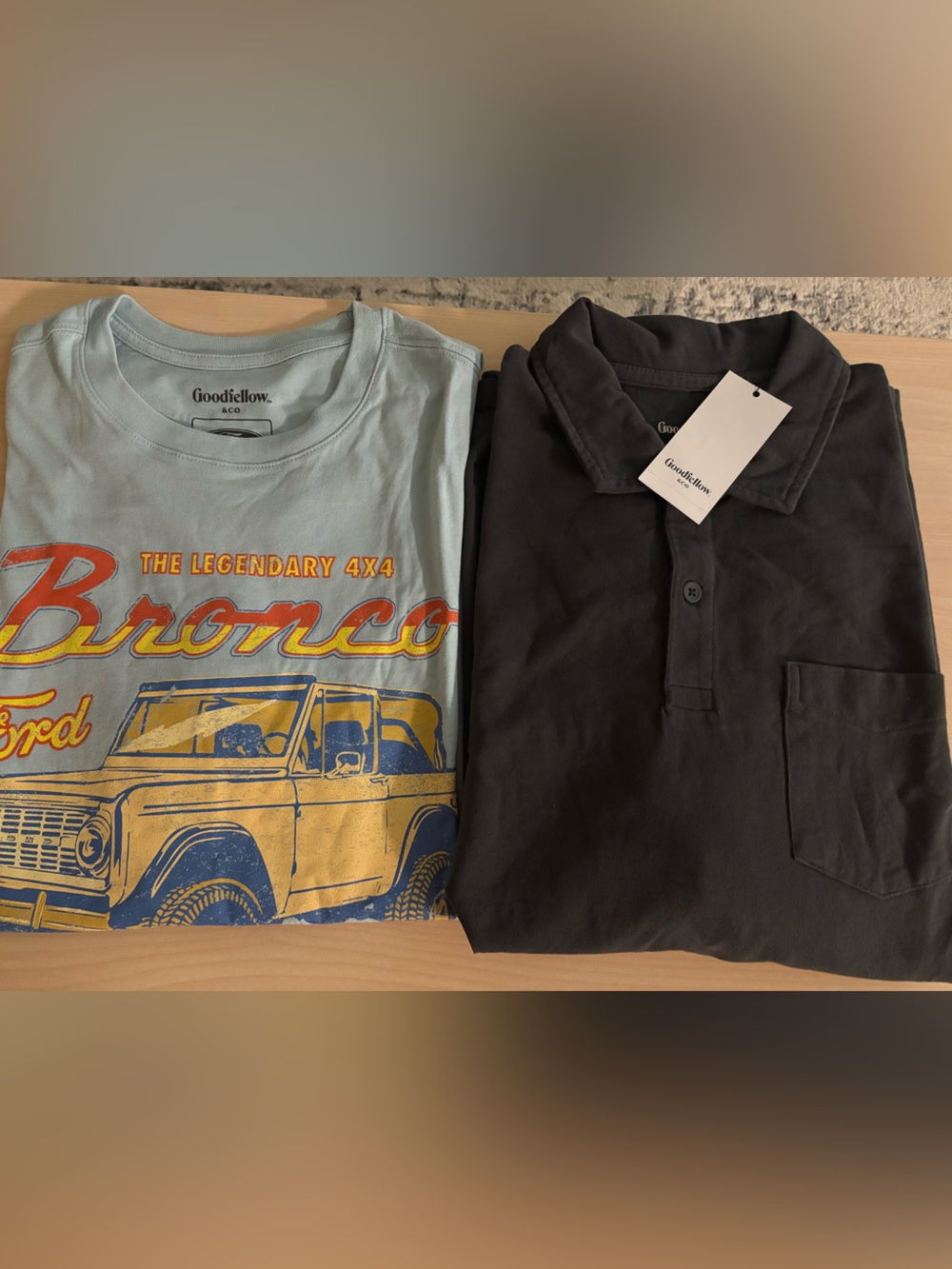NWT Two Goodfellow & Co Men’s Shirts Gray LS Polo & Light Blue Graphic Tee Large